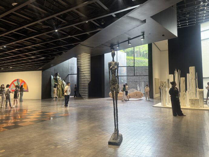 ジャコメッティの彫刻