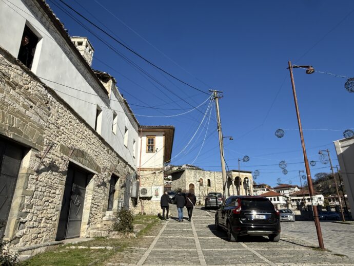 マンゲレム地区の道