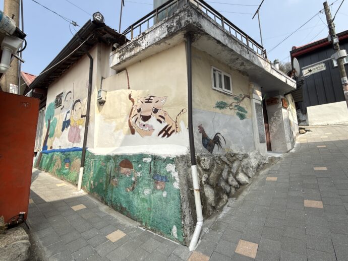 寿岩コルの壁画