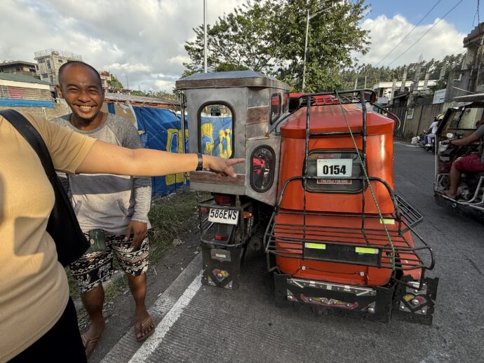 トライシクルと運転手