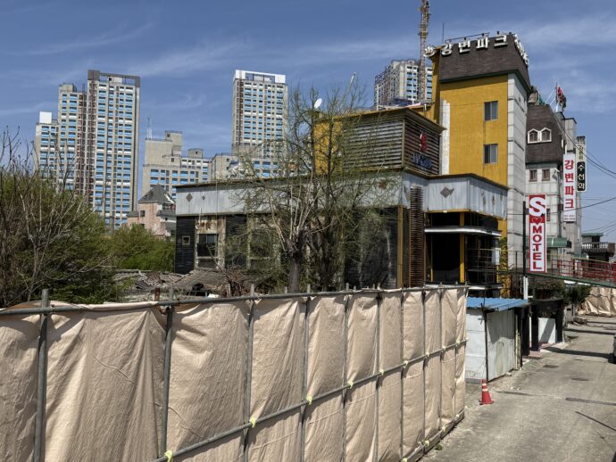 工事中のバリケード