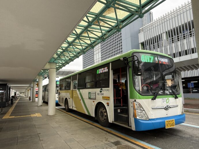 清州国際空港バス停