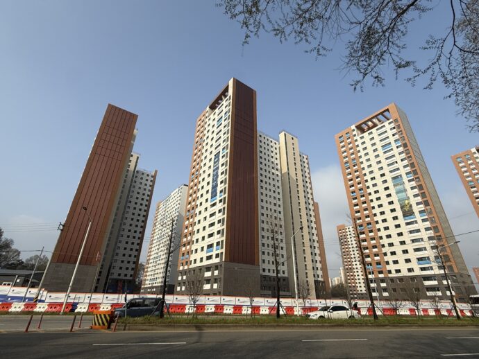 巨大なマンション群