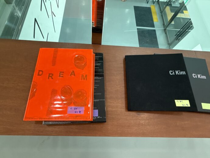 SI KIM氏の著書