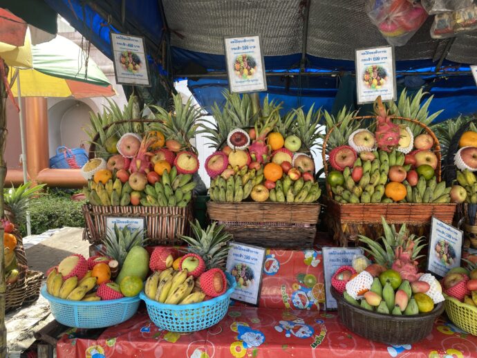 果物のお供え物