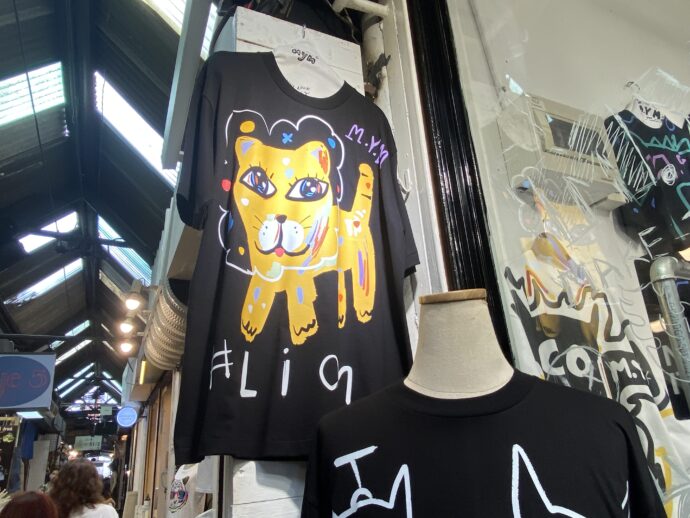 猫Tシャツ