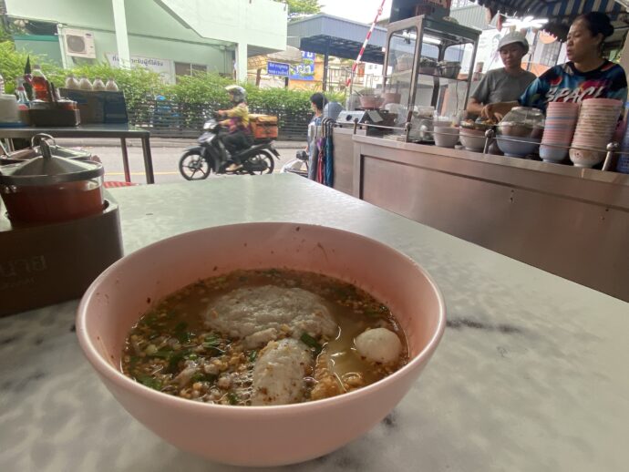 トムヤムヌードル