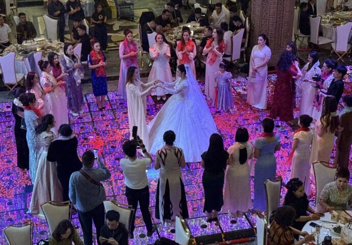 ウイグル族の結婚式